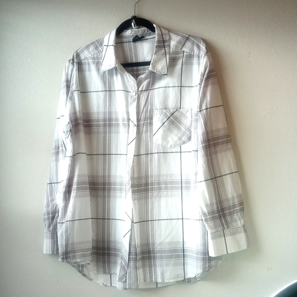 a.n.a Tops - A.N.A. Long sleeve Shirt.